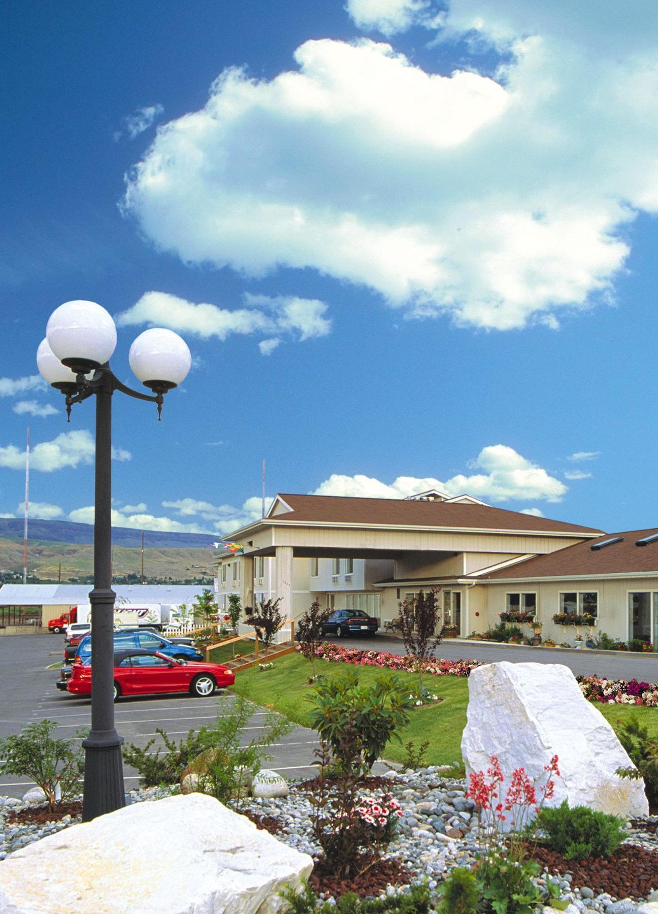 Wenatchee Inn Exteriör bild